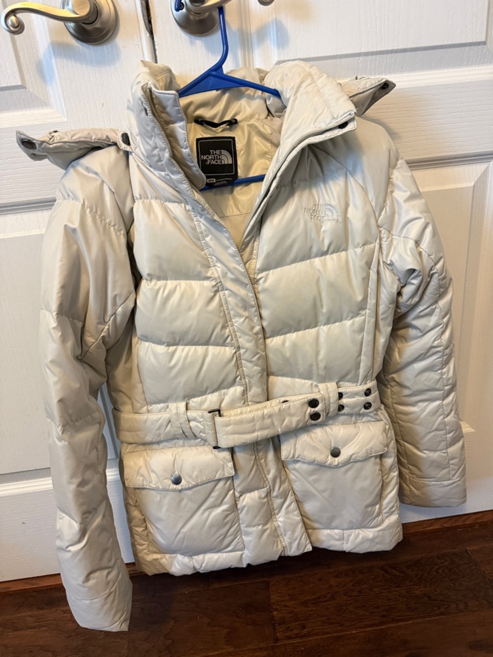 Women’s North Face Coat EUC Size medium Crème color